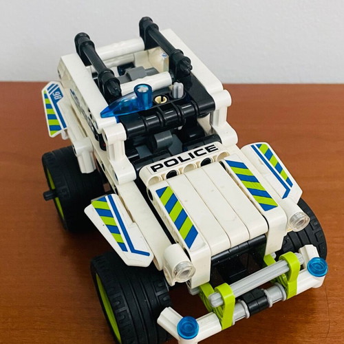 Lego Technic 42047 Police Interceptor like new with pull-back