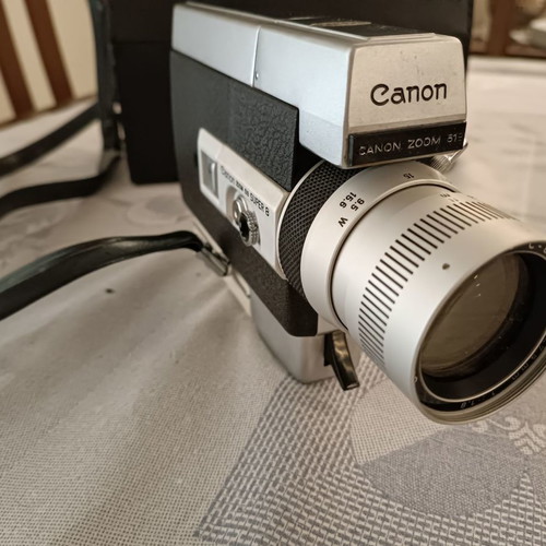 Canon Zoom 518 Super 8mm film camera used with leather case and extra lens