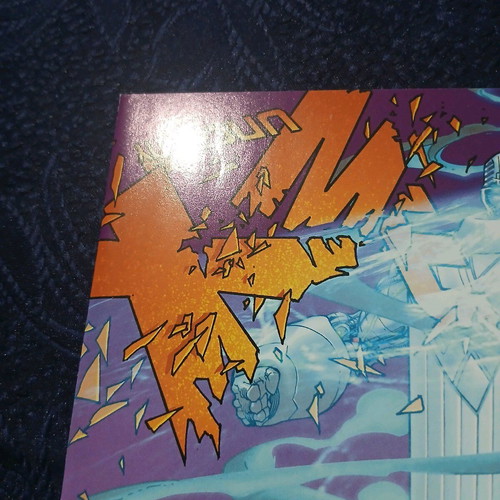 Uncanny X-men #10 like new with signature Marvel Comics