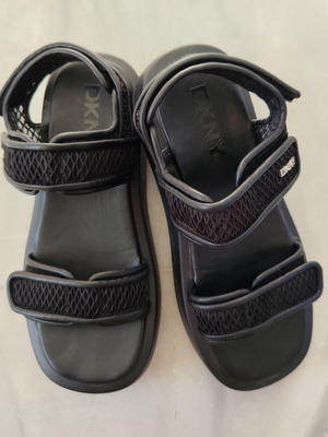 DKNY black platform sandals size 40 like new