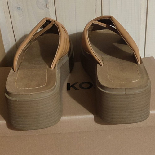 Voi & Noi Camel Flatform Sandals like new, size 38