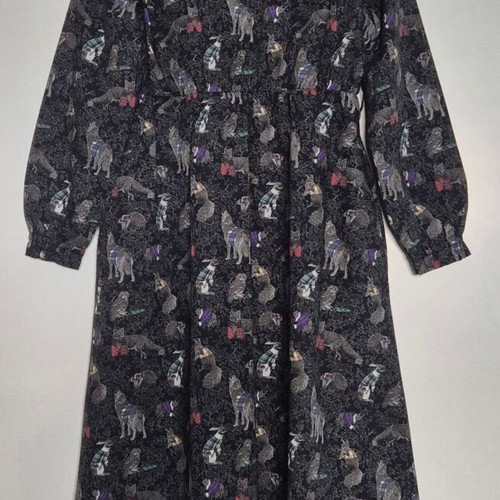 Chaton dress like new with playful pattern and belt