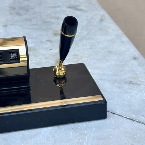 Vintage desk set with perpetual calendar and 2 pens, used, black and gold