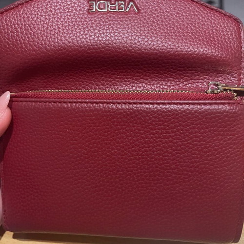 Verde red wallet like new
