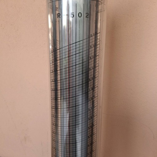 WIGAM Refrigerant Charging Cylinder used with Measurement Scale