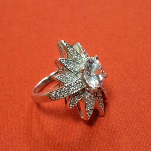 Silver ring with 925 stamp, like new