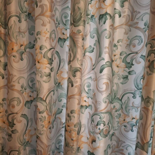 Curtain set like new, 2.5x1.6 meters per panel