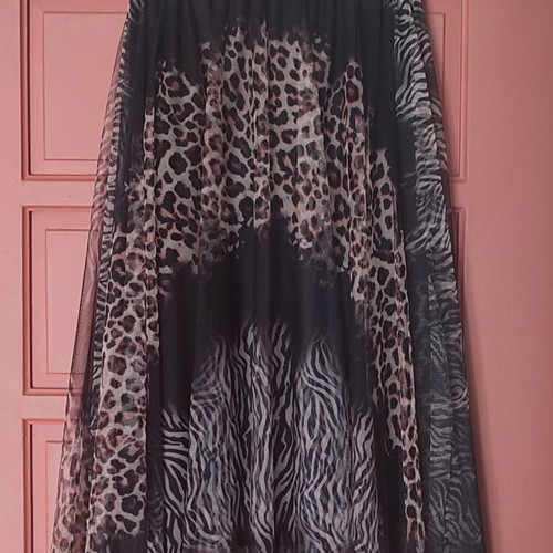 Maxi skirt flared animal print tulle new, one size