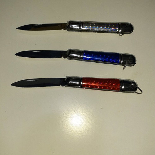Three pocket knives new, for collection