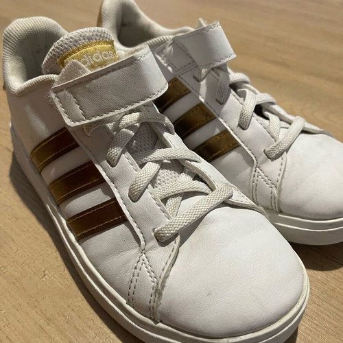 Adidas kids shoes size 32 used, white sports