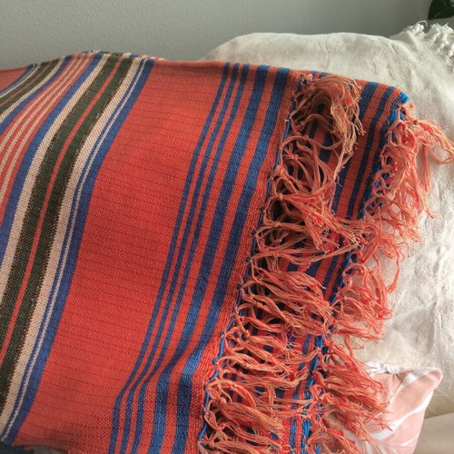 Traditional throw for sofa or bed new, woven 220x150