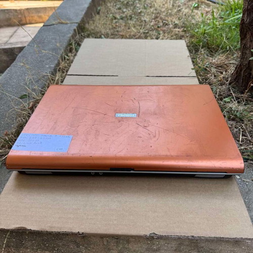 Toshiba Satellite M65-S809 laptop used, Intel Pentium, 2GB RAM, Linux