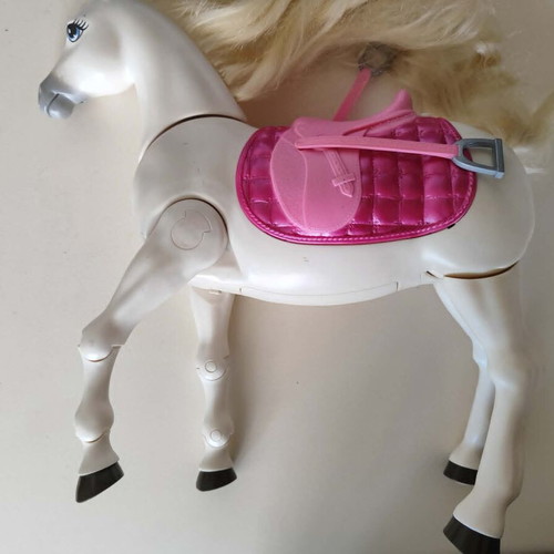 Mattel Barbie Dream Horse 2016 used