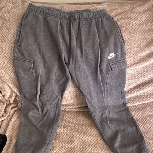Nike tracksuit large used, gray