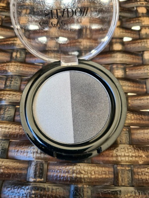 Cien eyeshadow 2 colors like new, light gray and dark gray