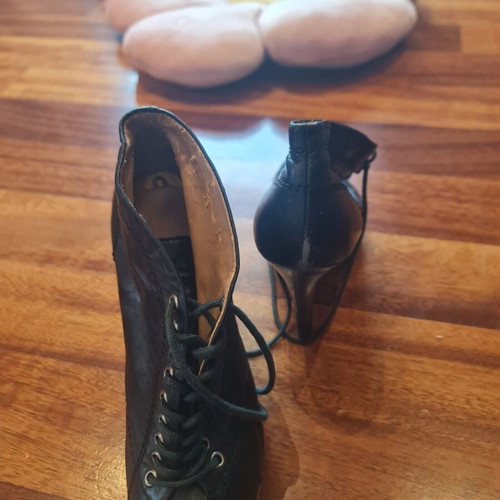 Nine West black lace-up high-heeled ankle boots used, size 40