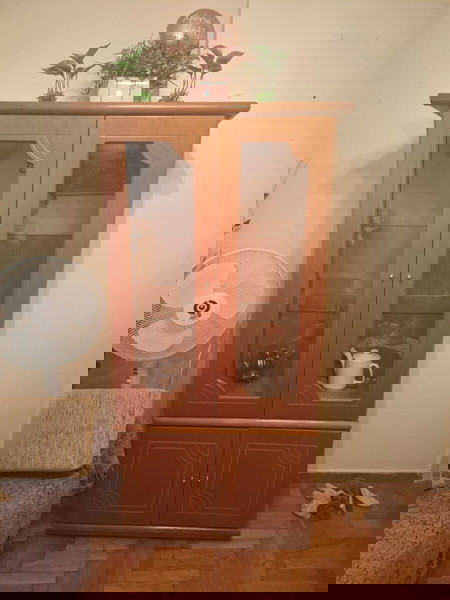 Έπιπλα προς πώληση