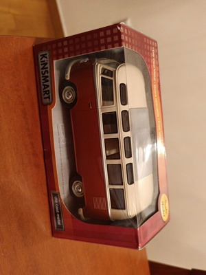 Volkswagen T1 Bus by Kinsmart like new, 17 cm