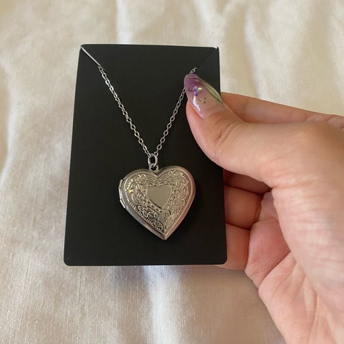 Steel locket pendant that opens new, silver color
