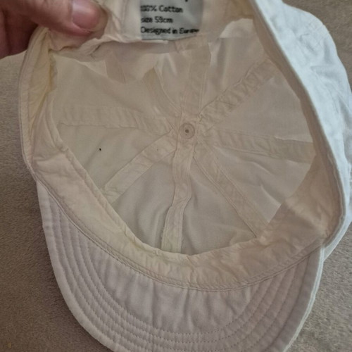 White Cotton Hat Like New