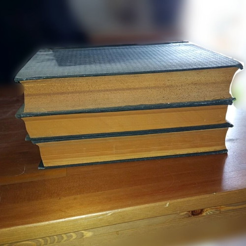 Legal books used, Code of Commented Laws 1934 and Commented Laws 1937/1938, 3 volumes