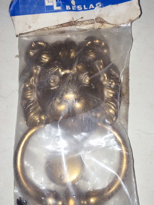 Μπρούτζινο ροπτρο λιοντάρι καινούργιο, new old stock BESLAG