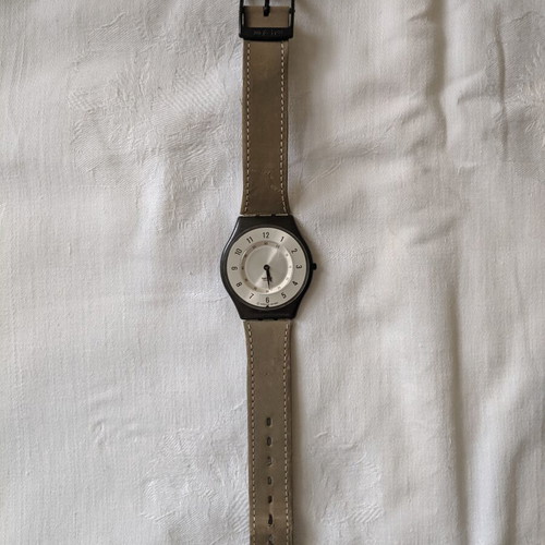 Swatch Desertic SFC100 watch used, needs battery, beige