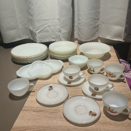 Anchor Hocking vintage 1950 used plate and glass set