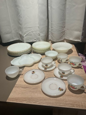 Anchor Hocking vintage 1950 used plate and glass set