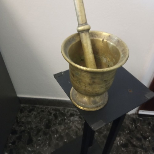 Bronze (brass) mortar with pestle used