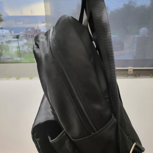 Guess black bag used with defect