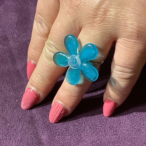 Ornate flower-shaped ring size 17mm