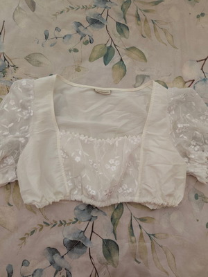 Landhaus white embroidered crop top