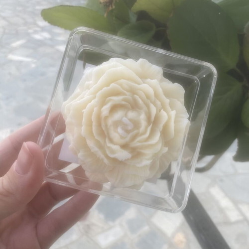 Aromatic candle new, special scent