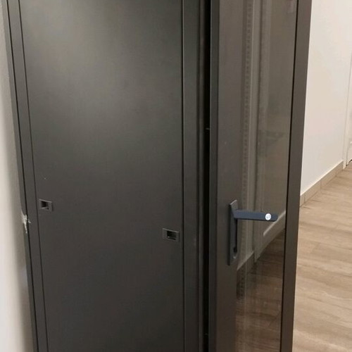 Rack 33 U 60x60 used with shelves and wheels