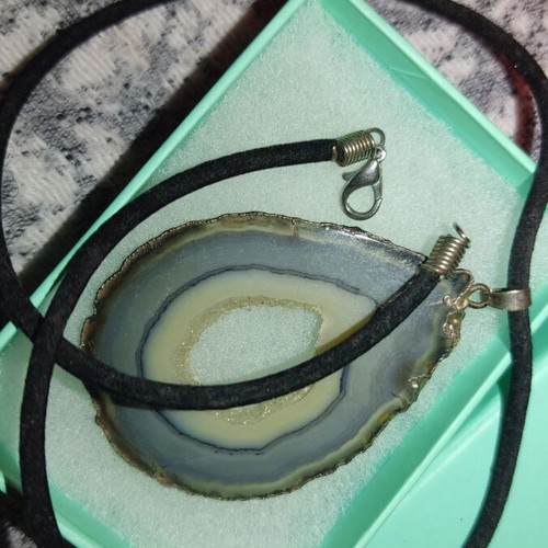 Necklace with stone new