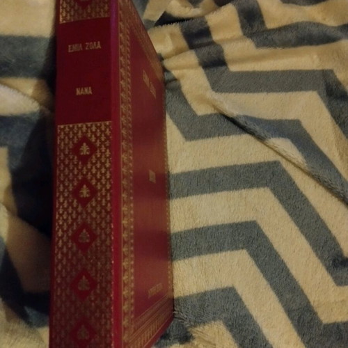 Nana Émile Zola book like new