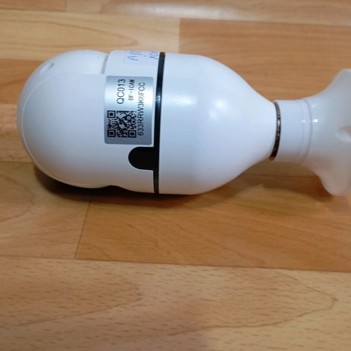 Bulb security WiFi camera used, in good working condition