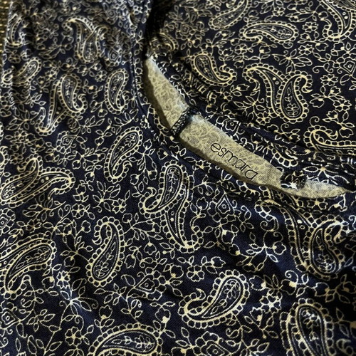 Vintage Navy Top with Paisley Print, like new, blue