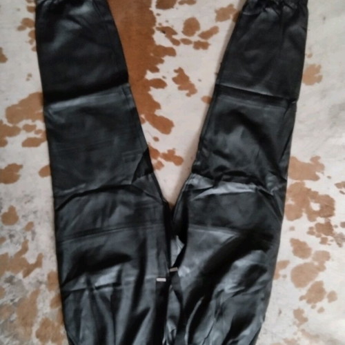 Black leatherette pants size L like new