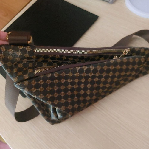 Women's crossbody bag new with 3 compartments and adjustable strap