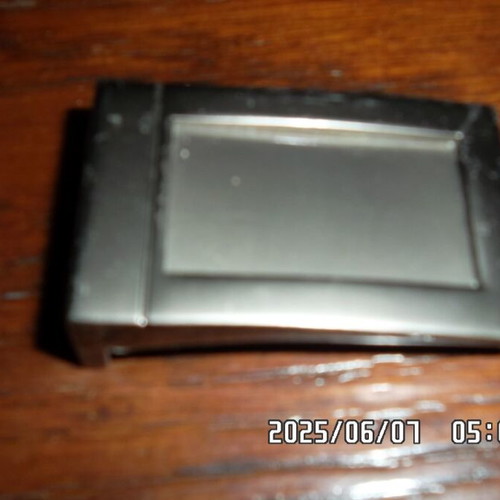 Metal belt buckle like new, simple
