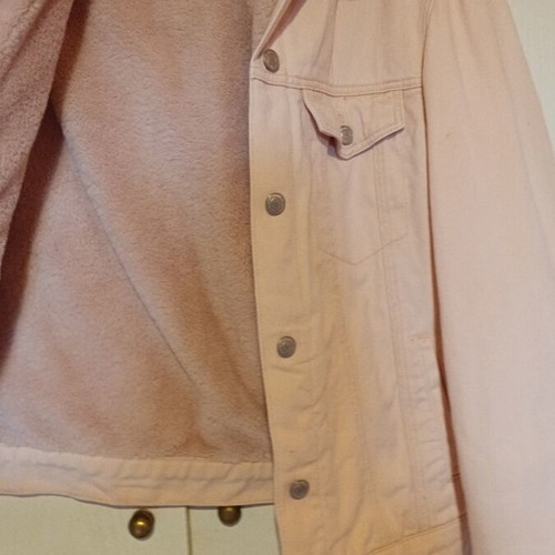 Denim jacket with fur pink, like new, size 40