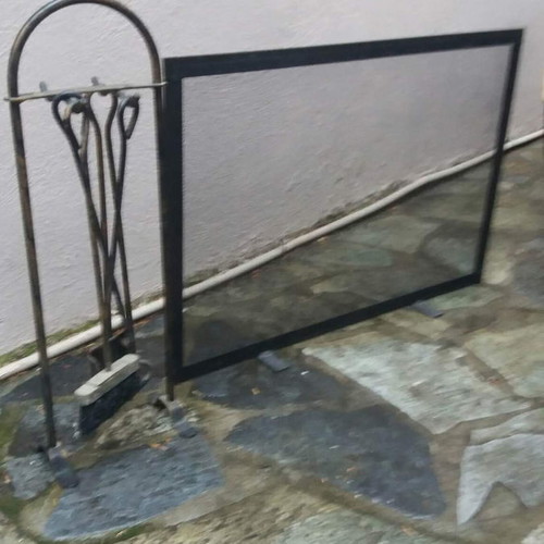 Fireplace screen used in excellent condition