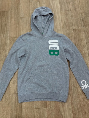 Benetton сив суитшърт употребяван за 11-12 години