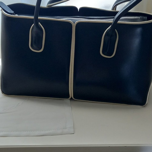 Vera Pelle leather handbag like new, black and white