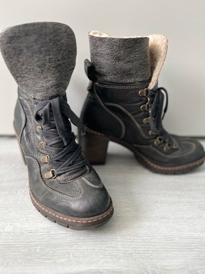 Women's heeled boots used, size 36, black and brown