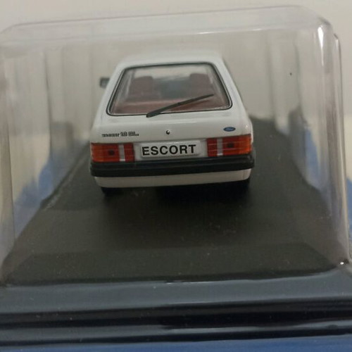 Unforgettable Cars Ford Escort GL 1982 1:43 model new with magazine