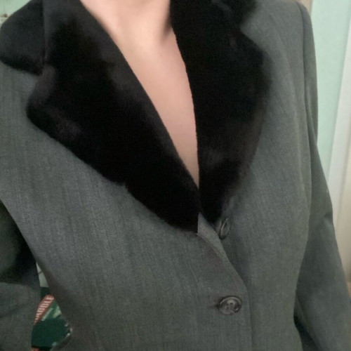Miss Simbolo fitted jacket like new, gray with black fur collar