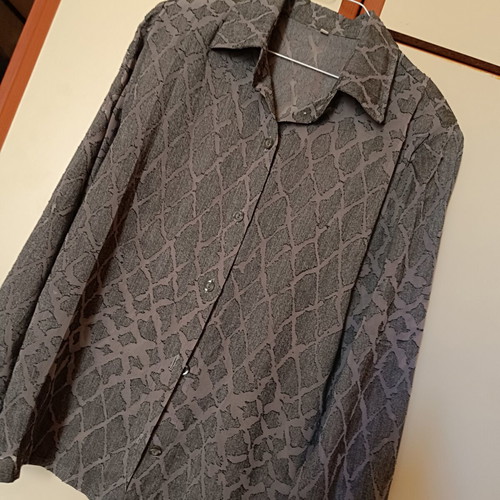 Vintage shirt used, gray silver color with removable pads, size L